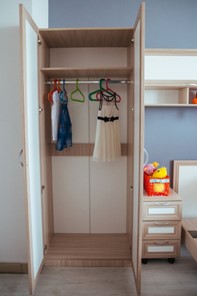 Двухдверный детский шкаф Остин М02 в Белгороде - предосмотр 3